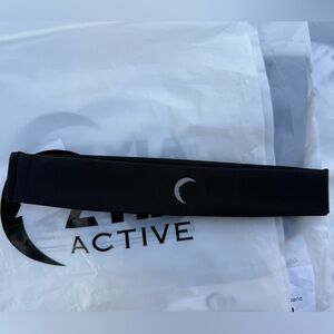 ZYIA Light n Tight Black Headband NEW